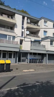 fertig renovierte helle 4ZKB Wohnung in Zentrumsnähe mit großem Balkon ab 01.06.2024