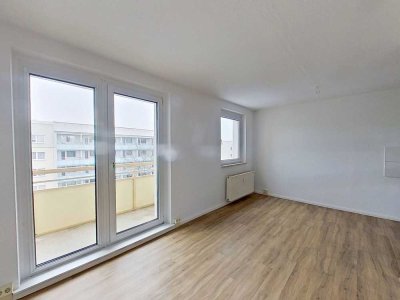 Gut geschnittene 3-Zimmer-Wohnung mit BALKON, Badewanne und EBK