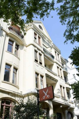 Wunderschöne 5-Zimmer-Altbauwohnung mit Stil im Denkmalobjekt – Provisionsfrei vom Eigentümer