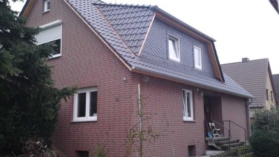 Gerationen-Haus mit zwei 4Zi-Wohnungen in Hamburg Lurup