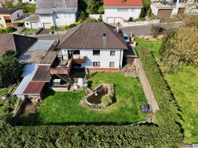 POLZ & FUHR Immobilien: Ein Einfamilienhaus mit Einliegerwohnung in Hohenstein-Born!