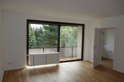Schöne 2 Zimmer- Wohnung mit Balkon zu vermieten.