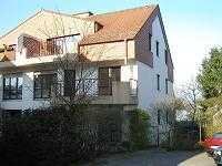 Niedernhausen; Drei-Zimmer-Wohnung mit Sonnenbalkon