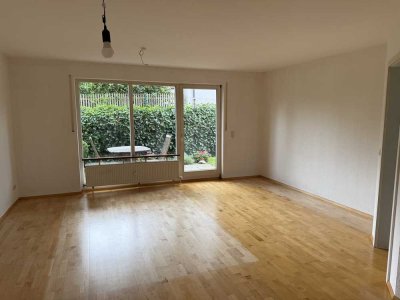 Ab sofort frei: helle, freundliche 3-Zimmer Erdgeschoss-Wohnung mit 79 m², in Ezelsdorf-Burgthann