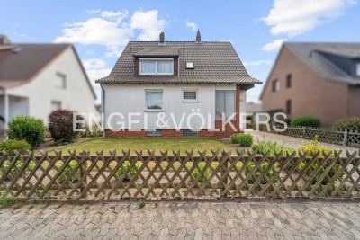 SEHR GEPFLEGTES EINFAMLIENHAUS MIT VIEL POTENTIAL