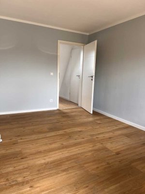 !Provisionsfrei! Charmantes Zweifamilienhaus auf großzügigem Grundstück mit viel Potenzial für zukün