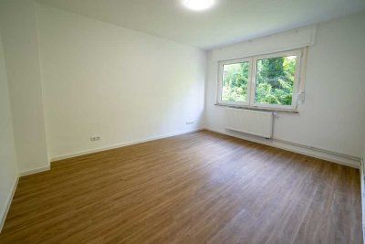 Sanierte 2,5 Zimmerwohnung in Kelkheim - Stadtmitte provisionsfrei & sofort bezugsfrei zu verkaufen