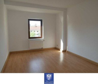 Individuelle 2-Zimmer-Dachgeschosswohnung in Freital! Ideal auch für eine WG!