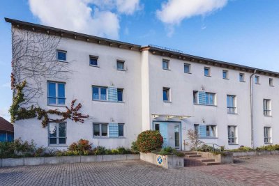 Helles Zuhause mit sonnigem Balkon und Einbauküche (WBS erforderlich)