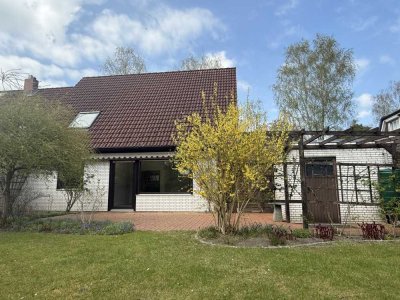 Von privat: Gepflegte DHH in Toplage von Norderstedt-Mitte