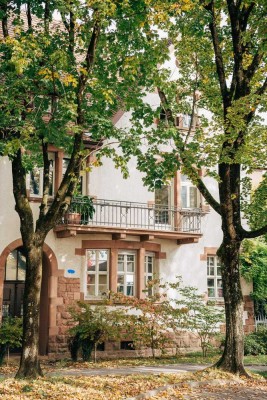 „Charmante Jugendstil-Villa: Wohnen und Leben unter einem Dach“