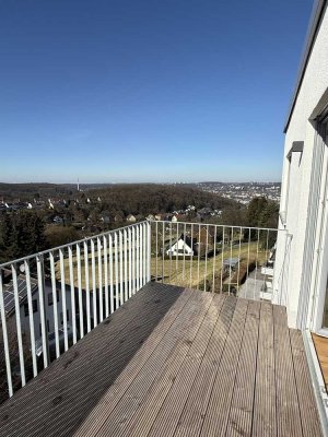 Penthouse: 3 Schlafzimmer, gr. Wohnküche, Parkett, Fußbodenheizung, Weitblick vom gr. Balkon, Aufzug