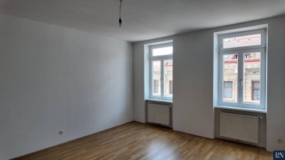 Sanierte 2-Zimmer-Altbauwohnung nahe Schloss Schönbrunn