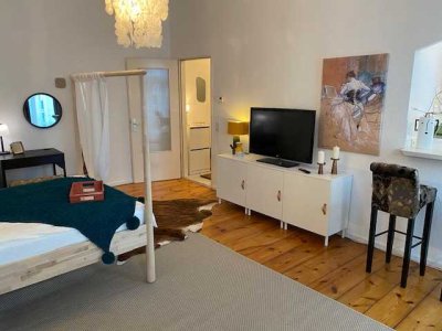 1-Zi. Apartment (47qm) , Warmmiete 1300,00, vollmöbliert, Berlin-Nähe Hbf, Tiergarten