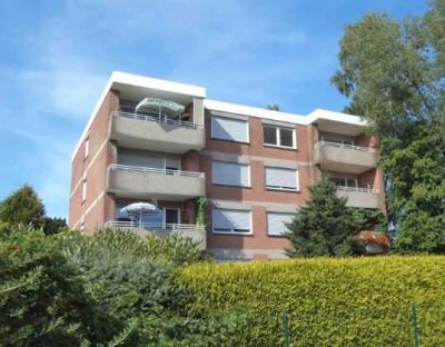 Attraktive und gepflegte 3-Zimmer-Wohnung mit gehobener Innenausstattung mit Balkon in Bielefeld