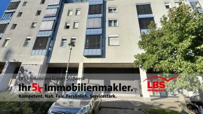Gemütliche Wohnung mit Abstellraum, Einbauküche und Aufzug