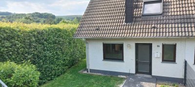 Helle Doppelhaushälfte in Schalkenbach