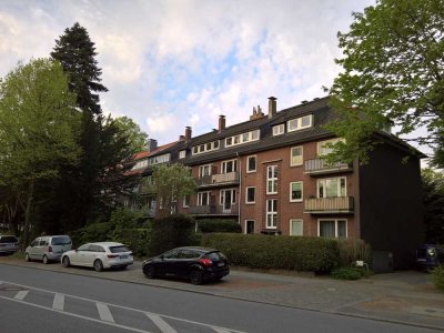 FREI  charmante 2 Zi. Holzdielen, sep. Küche, Vollbad