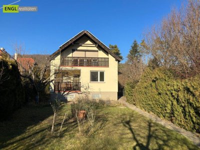 Gepflegtes Einfamilienhaus mit großem Garten, Carport, inkl. Luft-/Wasserwärmepumpe, Photovoltaik und Solarenergie