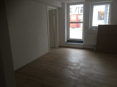 3 Zimmer mit separatem Eingang und Stellplatz