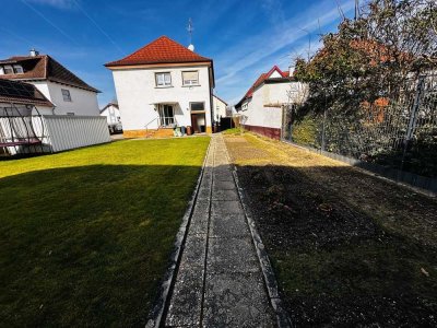 Zweifamilienhaus mit Potenzial – eine sichere Miete, eine Wohnung ab 2026 bezugsfrei