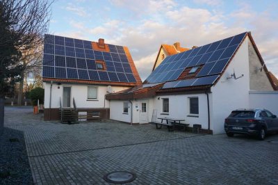 Einfamilienhaus mit Einliegerwohnung zu verkaufen