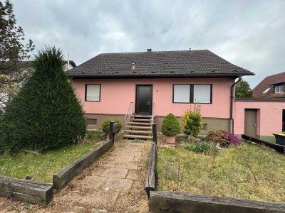Gepflegtes Einfamilienhaus in Steinmauern mit großem Garten