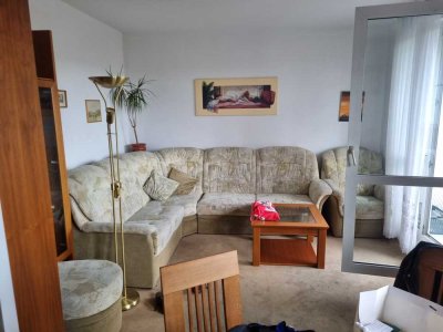 Günstige vollmöbilierte 3-Zimmer-Wohnung mit Einbauküche in Halle (Saale)