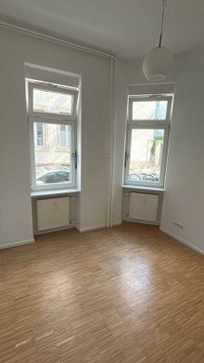 Schöne 2-Zimmer Wohnung im EG mit Terrasse in Mannheim
