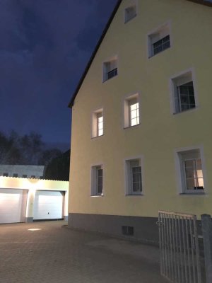 Sanierte 5-Zimmer-Maisonette Wohnung mit Balkon in Nürnberg