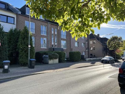 Gut geschnittene und moderne 3 Zimmerwohnung in Düsseldorf-Unterbach...