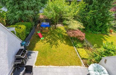 PLATZWUNDER! MODERNES REIHENMITTELHAUS MIT TERRASSE, GARTEN & SAUNA IN HAAR