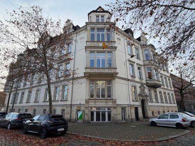 Exquisite Wohnung mit historischem Charme und modernem Luxus in Zentrumslage