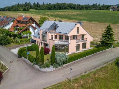 Exklusives Villenanwesen in bester Bauqualität mit See- und Alpenblick - Radolfzell-Weinburg - frei