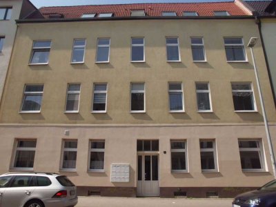 Kleine 1-Raum-Wohnung in Stadtfeld-Ost sucht neuen Mieter!