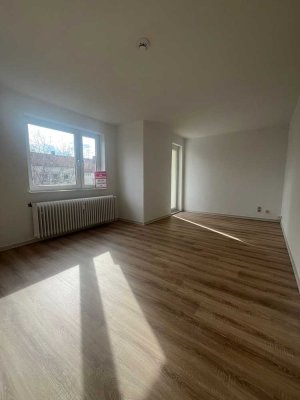 Lichtdurchflutete 3-Zimmer-Wohnung mit Balkon in gepflegtem Mehrfamilienhaus in Gebhardshagen