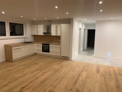 Exklusive 3-Zimmer- Penthouse-Wohnung mit großer Dachterrasse