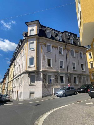 Exklusive 1,5-Zimmer-Dachgeschosswohnung mit gehobener Innenausstattung in Würzburg