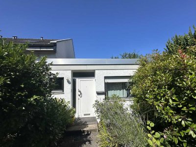 Zeitloser Split-Level-Bungalow  beste Lage in Köln Weiden