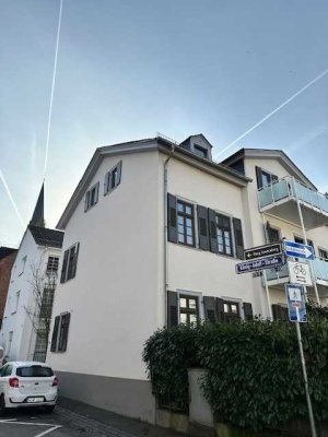 Gemütliche 1,5-Zimmer DG-Wohnung in Wiesbaden-Sonnenberg