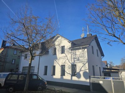 Neu saniertes, großes Einfamilienhaus (provisionsfrei) in zentraler Lage zu verkaufen
