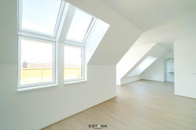 ruhig, zentral &amp; weit oben – Dachgeschoss-Wohnung mit Klasse - provisionsfrei