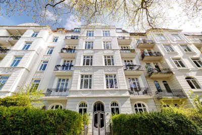 Altbaujuwel mit Süd-Garten und privater Tiefgarage in der Isestrasse