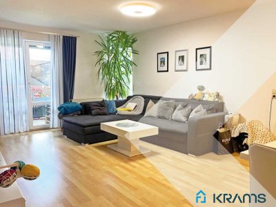 Gemütliche 2-Zimmer-Wohnung mit bodentiefen Fenstern und sonnigem Balkon!