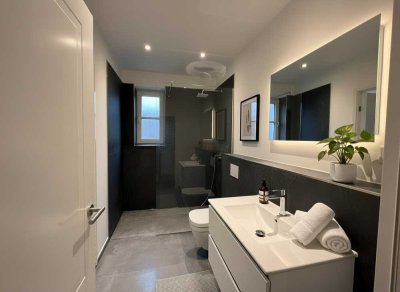 *** Schicke kernsanierte 2-3 Zimmer Wohnung im 1. OG***