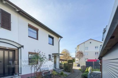 Familienfreundliches Reiheneckhaus mit großem Garten - Sofort frei - 258 qm Grdst. Größe in Reutling