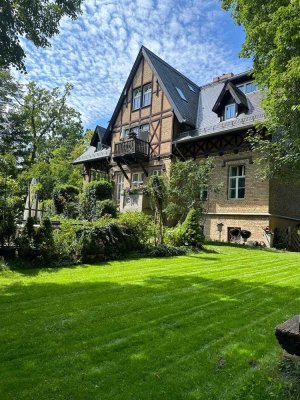 Großzügiges Wohnen: 5-Zimmer-Wohnung in Dahlem Befristet 14 Monate