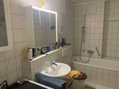 Schöne und gepflegte 2-Zimmer-Wohnung mit Balkon in Erfurt