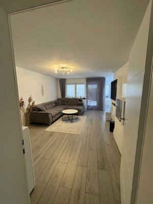 Moderne 3-Zimmer-Wohnung mit Terrasse & TG-Stellplatz – Renoviert & Toplage!