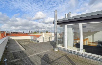 PENTHOUSE-MAISONETTE MIT AUFDACHTERRASSE 
UND TRAUMBLICK ÜBER BERLIN-MITTE